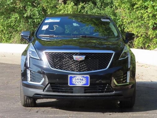 2022 Cadillac XT5 Sport