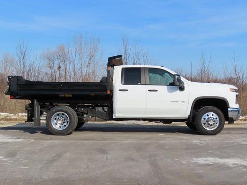 Summit White 2025 Chevrolet Silverado 3500 WT