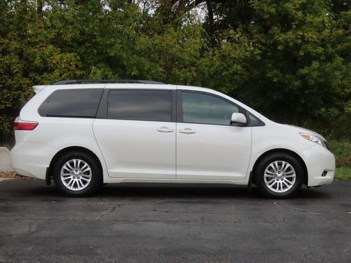 2017 Toyota Sienna L