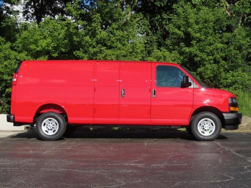 2025 Chevrolet Express 3500 Work Van