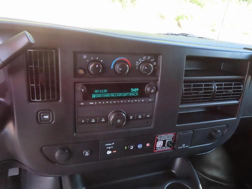 2025 Chevrolet Express 3500 Work Van