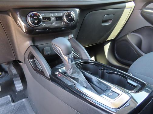 Mosaic Black Metallic 2026 Chevrolet Trailblazer LT