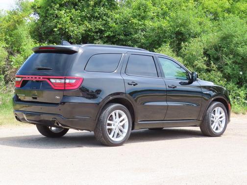 DB Black Crystal Clearcoat 2025 Dodge Durango R/T