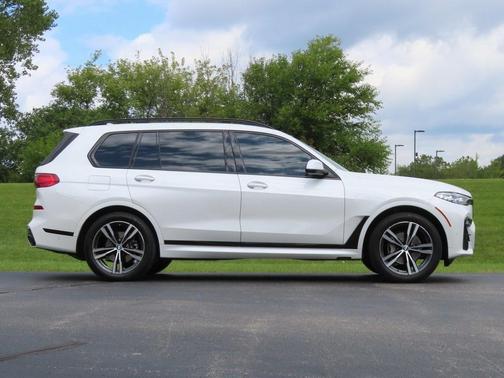 2022 BMW X7 xDrive40i