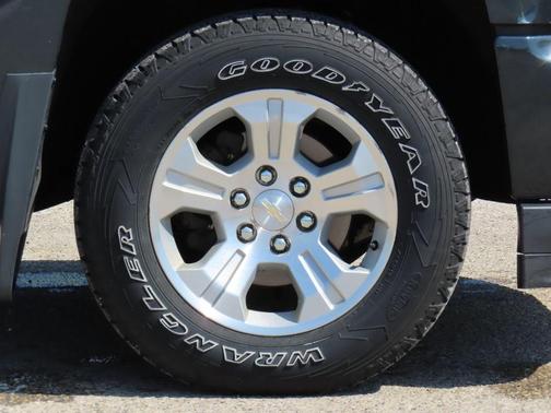 Graphite Metallic 2017 Chevrolet Silverado 1500 LT