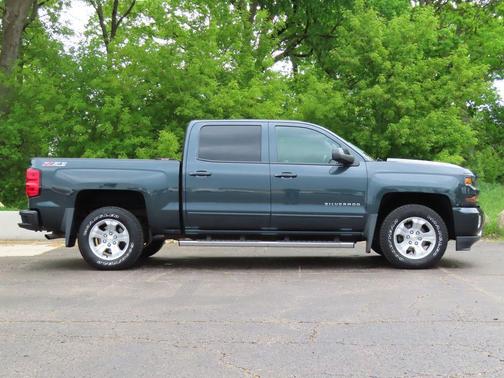 Graphite Metallic 2017 Chevrolet Silverado 1500 LT