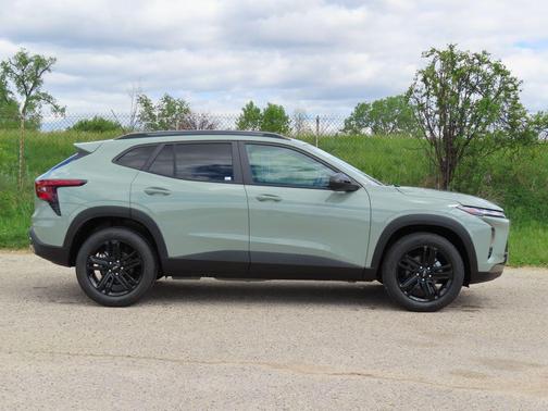 Green 2026 Chevrolet Trax ACTIV