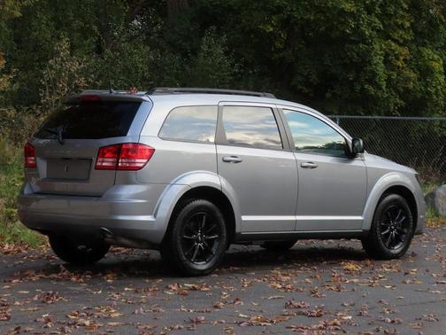 2020 Dodge Journey SE Value