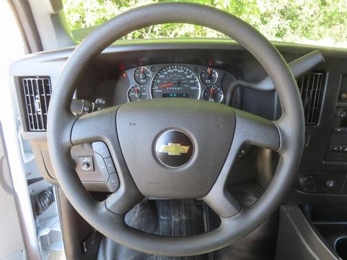 2025 Chevrolet Express 2500 Work Van
