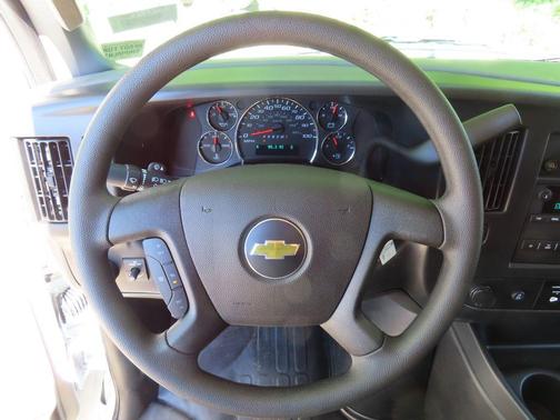 Summit White 2026 Chevrolet Express 2500 Work Van
