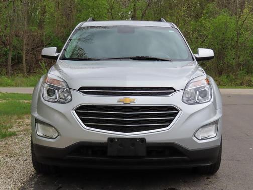 Silver Ice Metallic 2017 Chevrolet Equinox LT