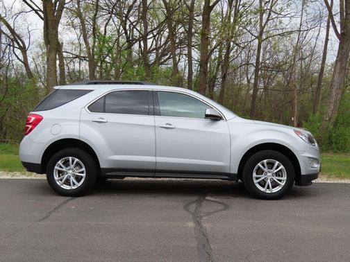 Silver Ice Metallic 2017 Chevrolet Equinox LT