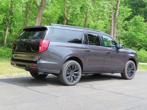 Dark Matter Gray Metallic 2025 Ford Expedition Max Platinum