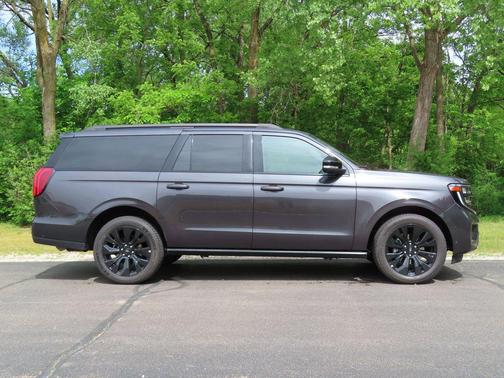 Dark Matter Gray Metallic 2025 Ford Expedition Max Platinum