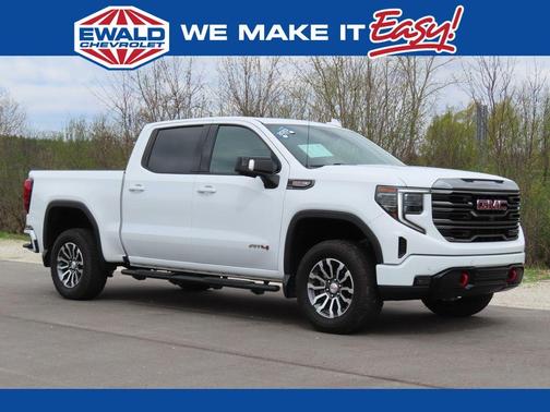 Summit White 2023 GMC Sierra 1500 AT4