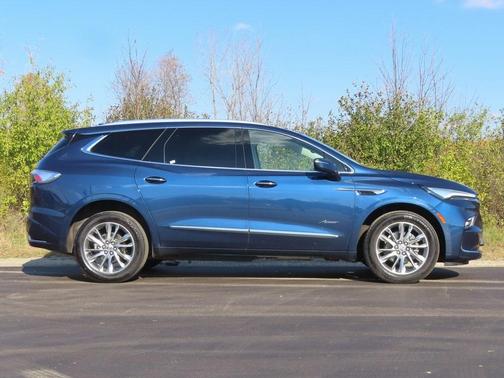 2023 Buick Enclave Avenir