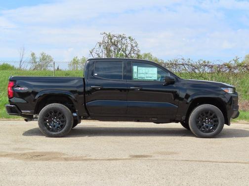Black 2026 Chevrolet Colorado WT