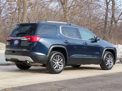 2017 GMC Acadia SLT-1