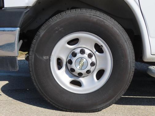 2024 Chevrolet Express 2500 Work Van