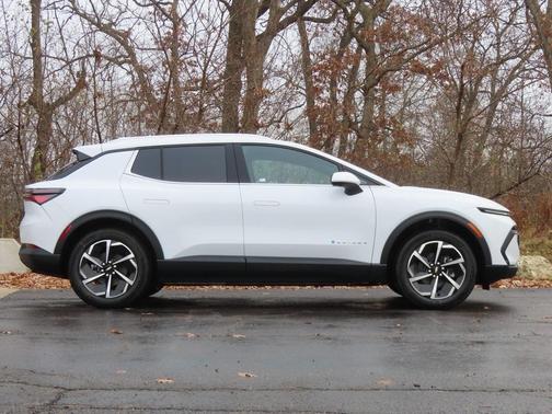 2026 Chevrolet Equinox EV LT 2