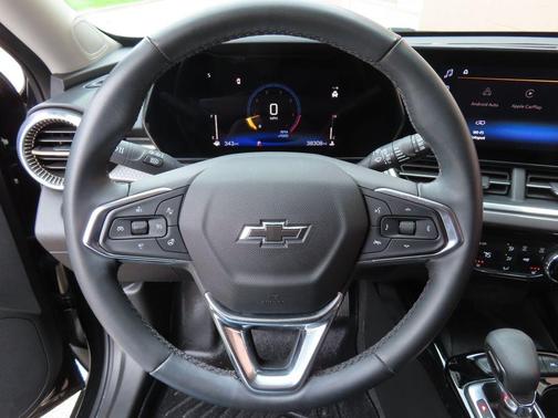 Mosaic Black Metallic 2024 Chevrolet Trax ACTIV