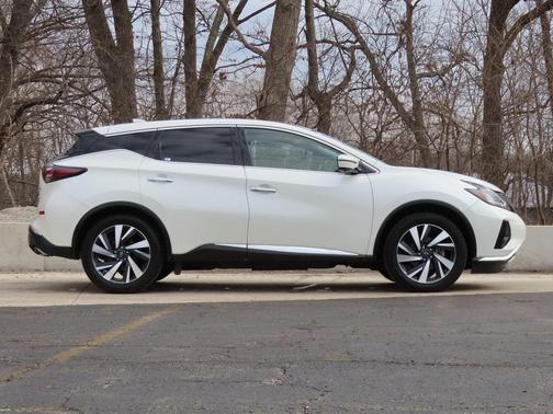 2023 Nissan Murano SL