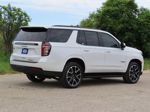 Iridescent Pearl Tricoat 2023 Chevrolet Tahoe RST