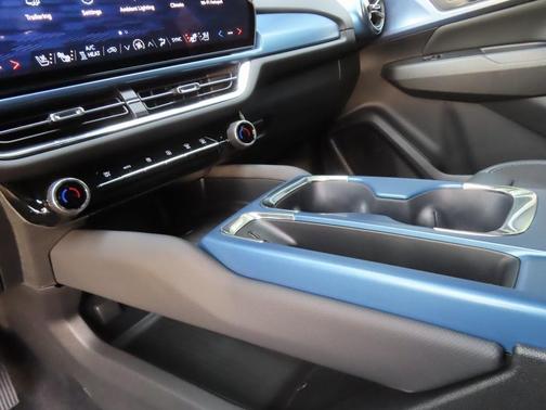 2026 Chevrolet Equinox EV LT 2