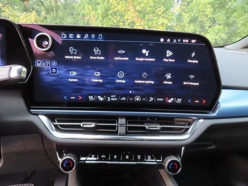 2026 Chevrolet Equinox EV LT 2
