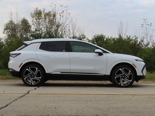 2026 Chevrolet Equinox EV LT 2