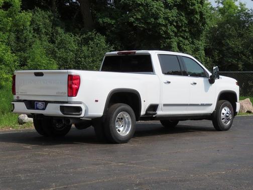 2025 Chevrolet Silverado 3500 High Country