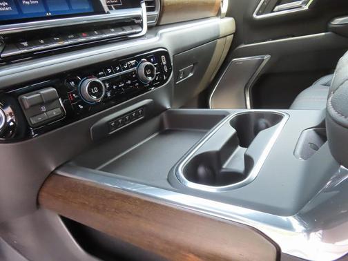 2025 Chevrolet Silverado 3500 High Country