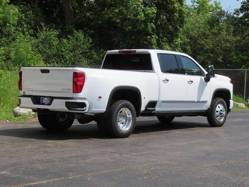 2025 Chevrolet Silverado 3500 High Country