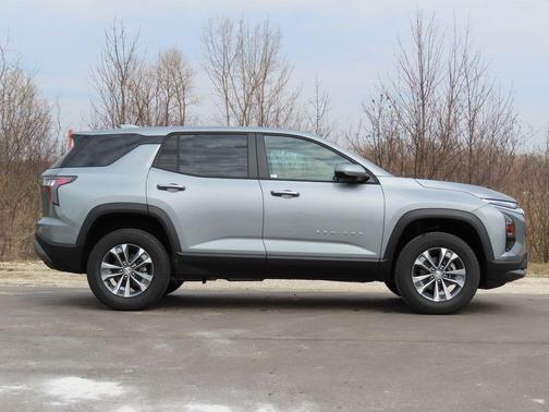 Sterling Gray Metallic 2026 Chevrolet Equinox LT