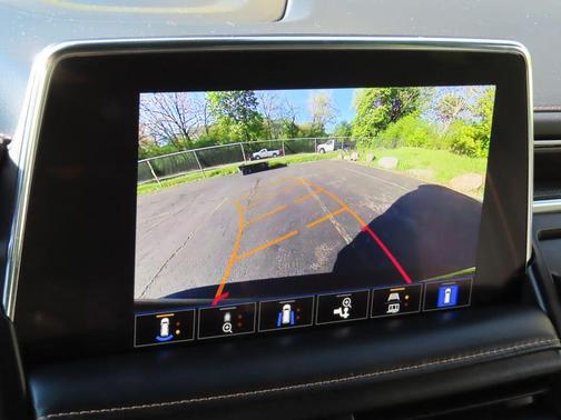 Onyx Black 2024 GMC Yukon AT4