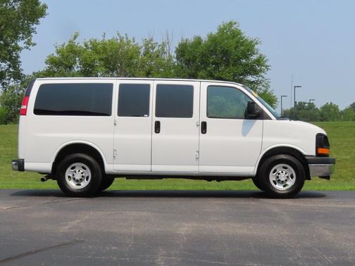 2016 Chevrolet Express 2500 LS