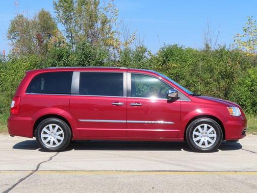 2012 Chrysler Town & Country Touring-L