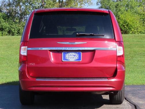 2012 Chrysler Town & Country Touring-L
