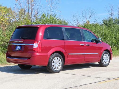 2012 Chrysler Town & Country Touring-L