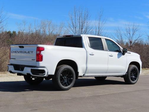 Summit White 2026 Chevrolet Silverado 1500 RST