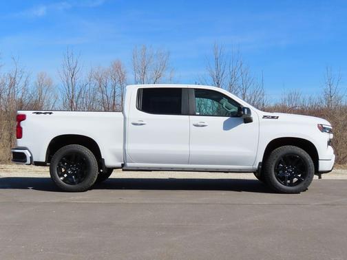 Summit White 2026 Chevrolet Silverado 1500 RST