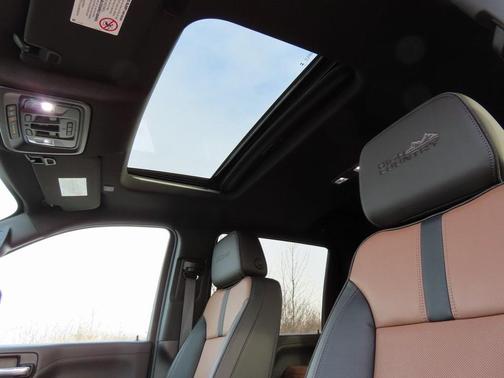 2023 Chevrolet Silverado 3500 High Country