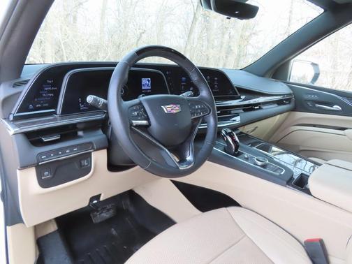 2023 Cadillac Escalade ESV Premium Luxury