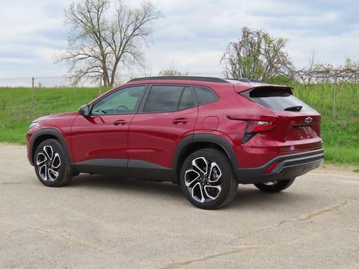 Crimson 2025 Chevrolet Trax 2RS