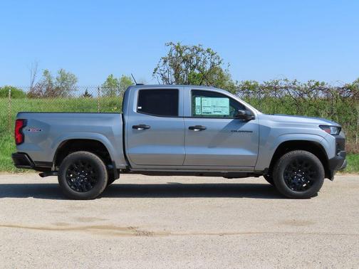 Sterling Gray Metallic 2026 Chevrolet Colorado WT