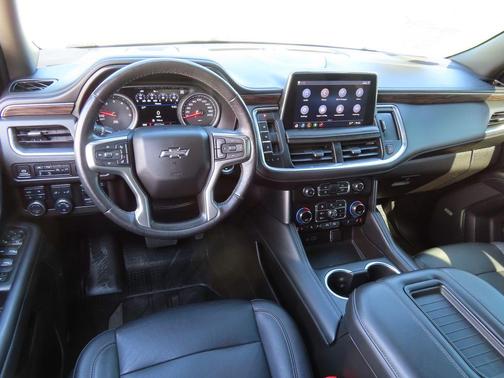 Summit White 2021 Chevrolet Suburban Z71