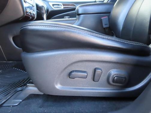 2014 Nissan Pathfinder SL