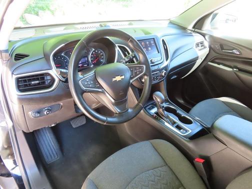 Mosaic Black Metallic 2024 Chevrolet Equinox LT