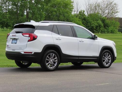 2022 GMC Terrain SLT