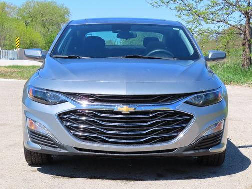 Sterling Gray Metallic 2024 Chevrolet Malibu LT